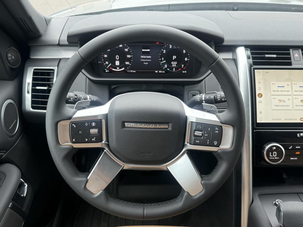 new 2025 Land Rover Discovery car, priced at $80,103
