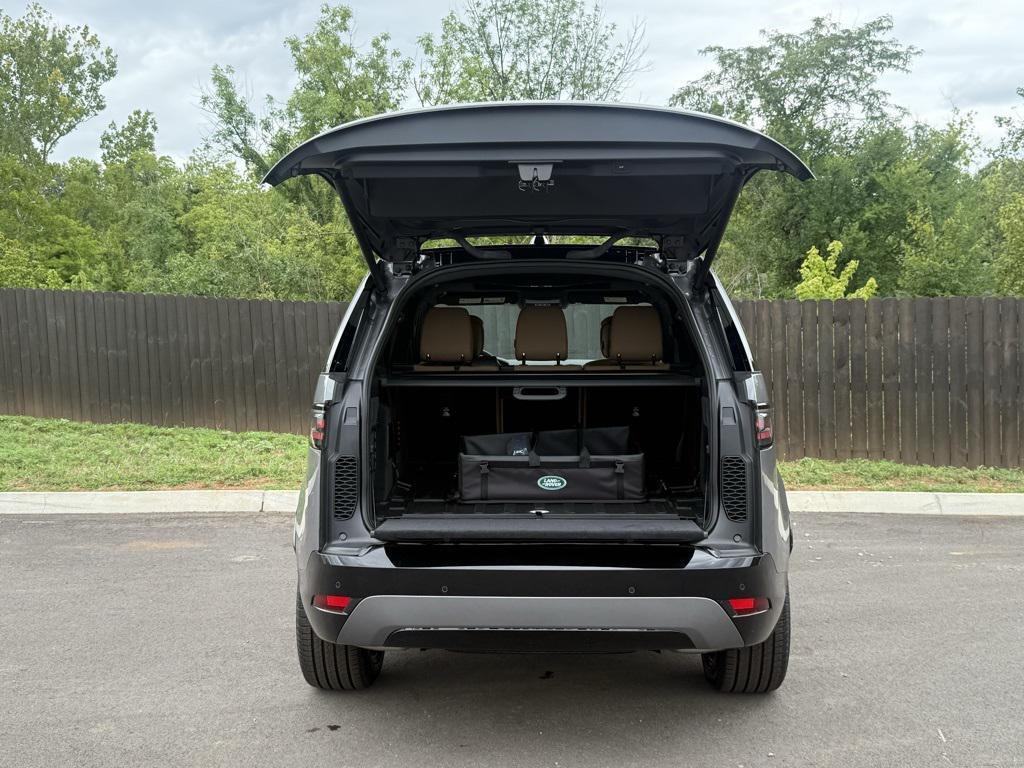 new 2025 Land Rover Discovery car, priced at $80,103