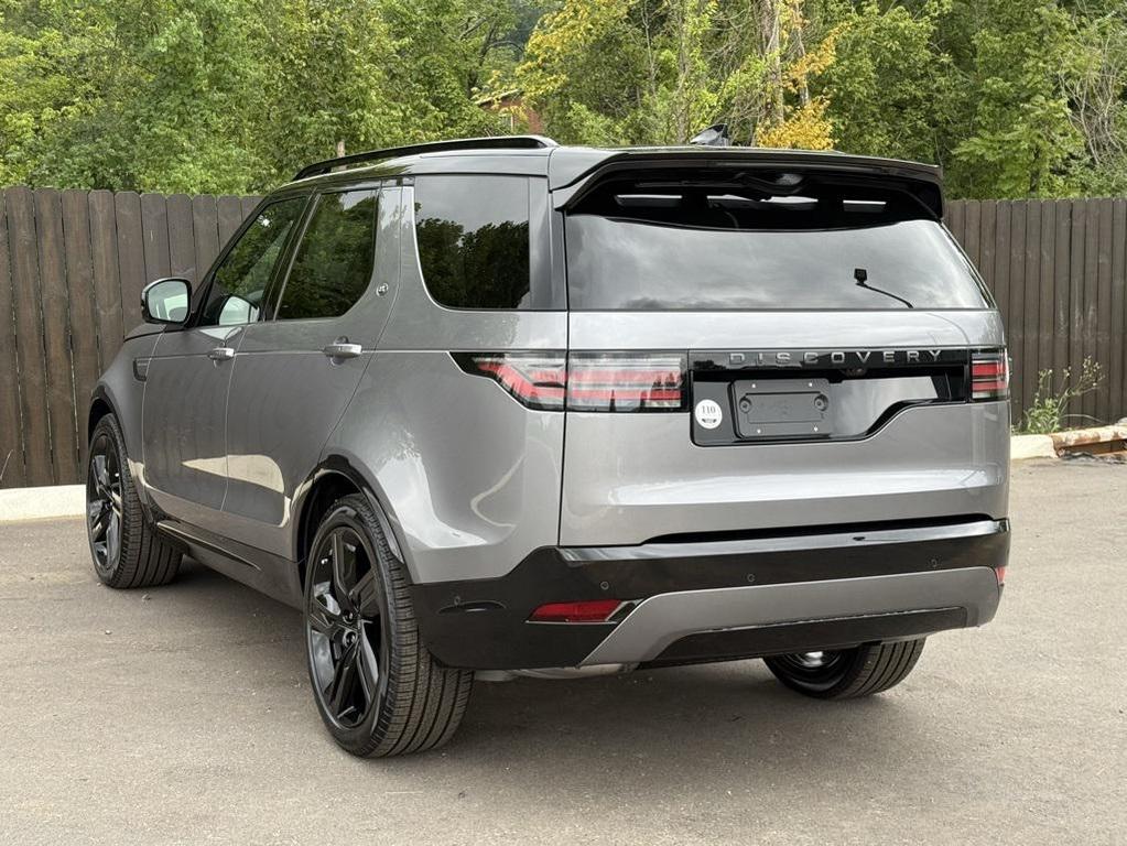 new 2025 Land Rover Discovery car, priced at $76,878