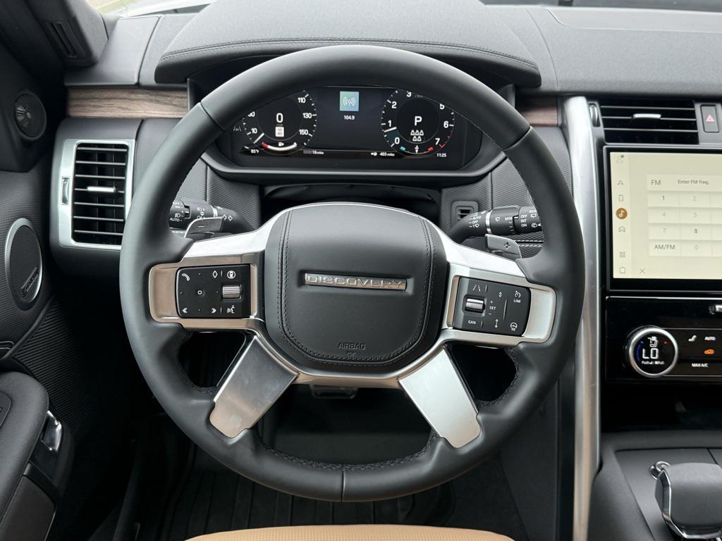 new 2025 Land Rover Discovery car, priced at $76,878
