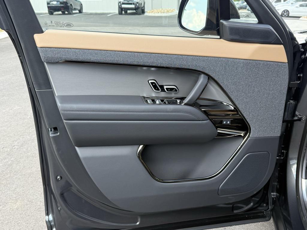 new 2025 Land Rover Range Rover Sport car, priced at $124,100