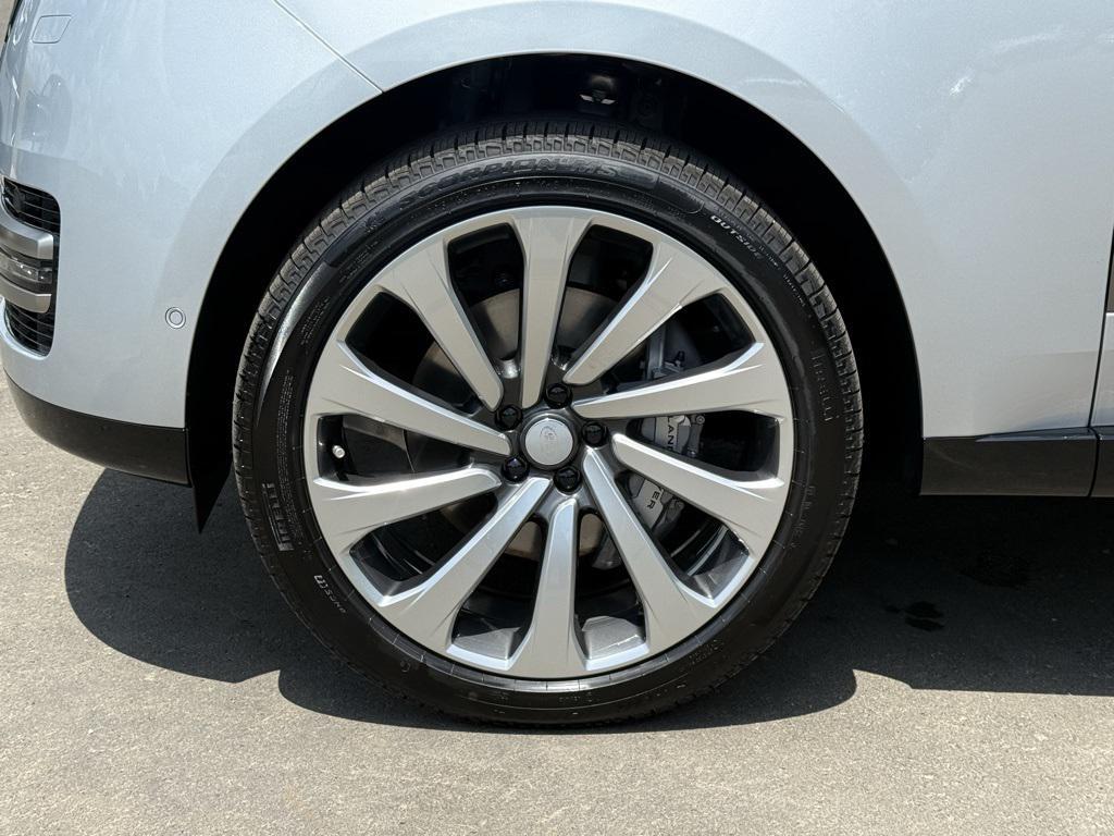 new 2025 Land Rover Range Rover car, priced at $121,000