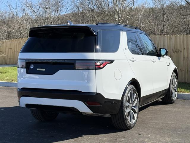 new 2025 Land Rover Discovery car, priced at $77,403