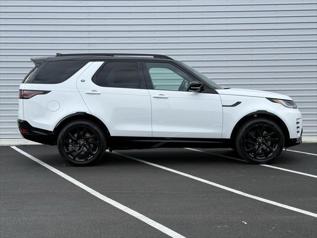 new 2025 Land Rover Discovery car, priced at $79,903