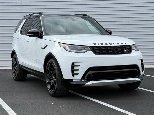 new 2025 Land Rover Discovery car, priced at $79,903