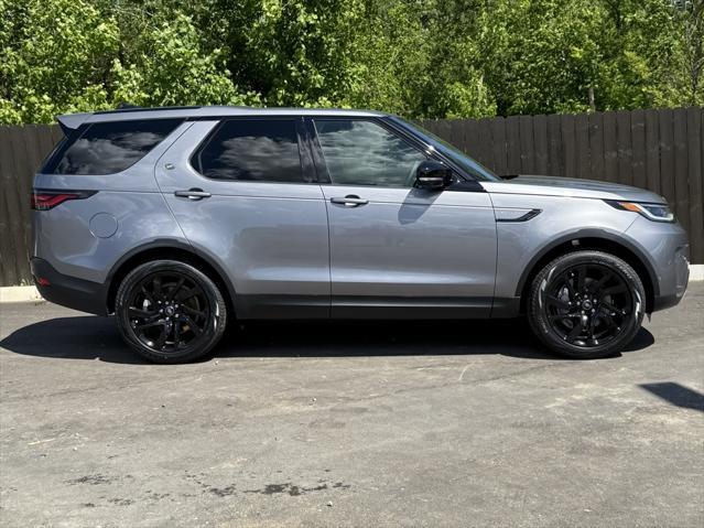 new 2025 Land Rover Discovery car, priced at $69,503
