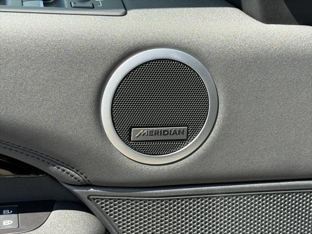 new 2025 Land Rover Discovery car, priced at $69,503