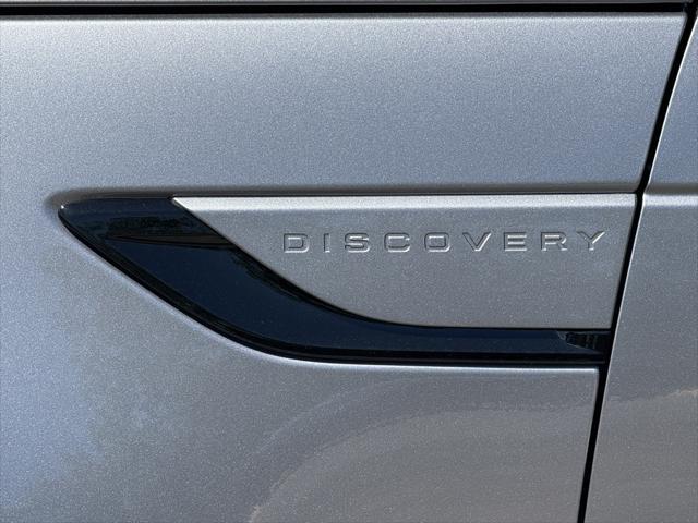 new 2025 Land Rover Discovery car, priced at $69,503