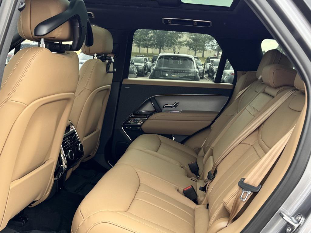 new 2025 Land Rover Range Rover Sport car, priced at $93,025