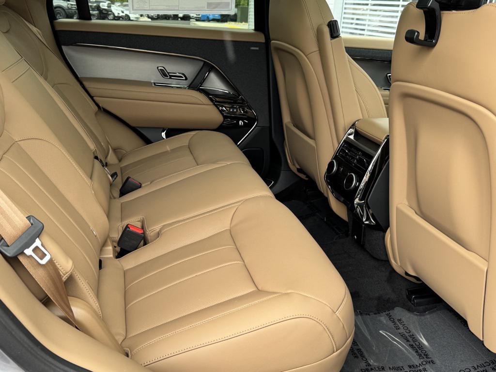 new 2025 Land Rover Range Rover Sport car, priced at $93,025