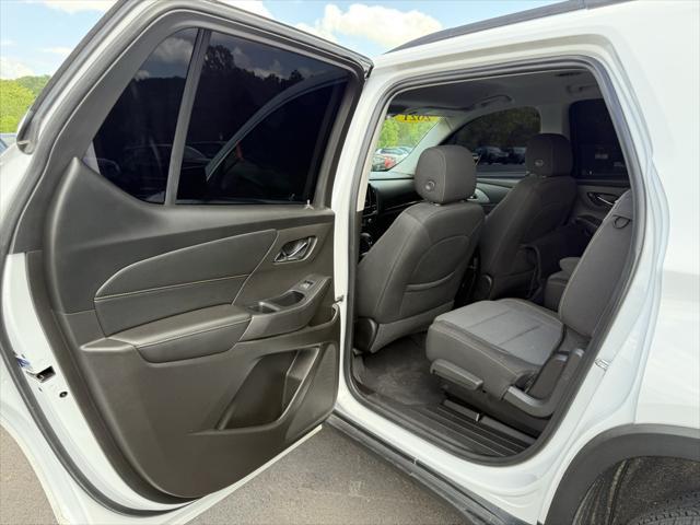 used 2021 Chevrolet Traverse car, priced at $24,988