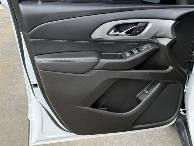 used 2021 Chevrolet Traverse car, priced at $23,945