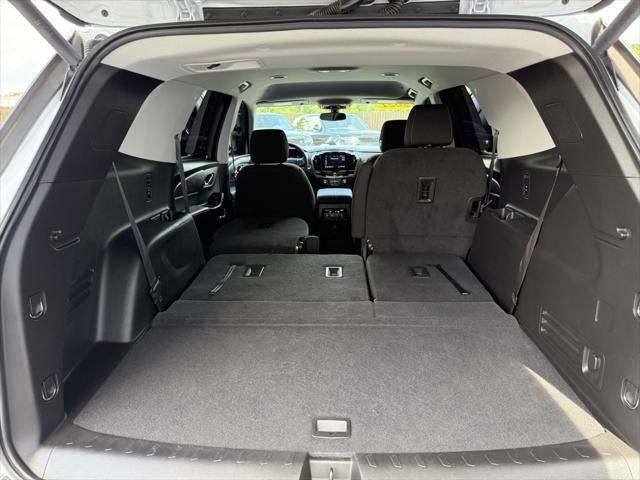 used 2021 Chevrolet Traverse car, priced at $24,988