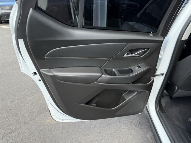 used 2021 Chevrolet Traverse car, priced at $24,988