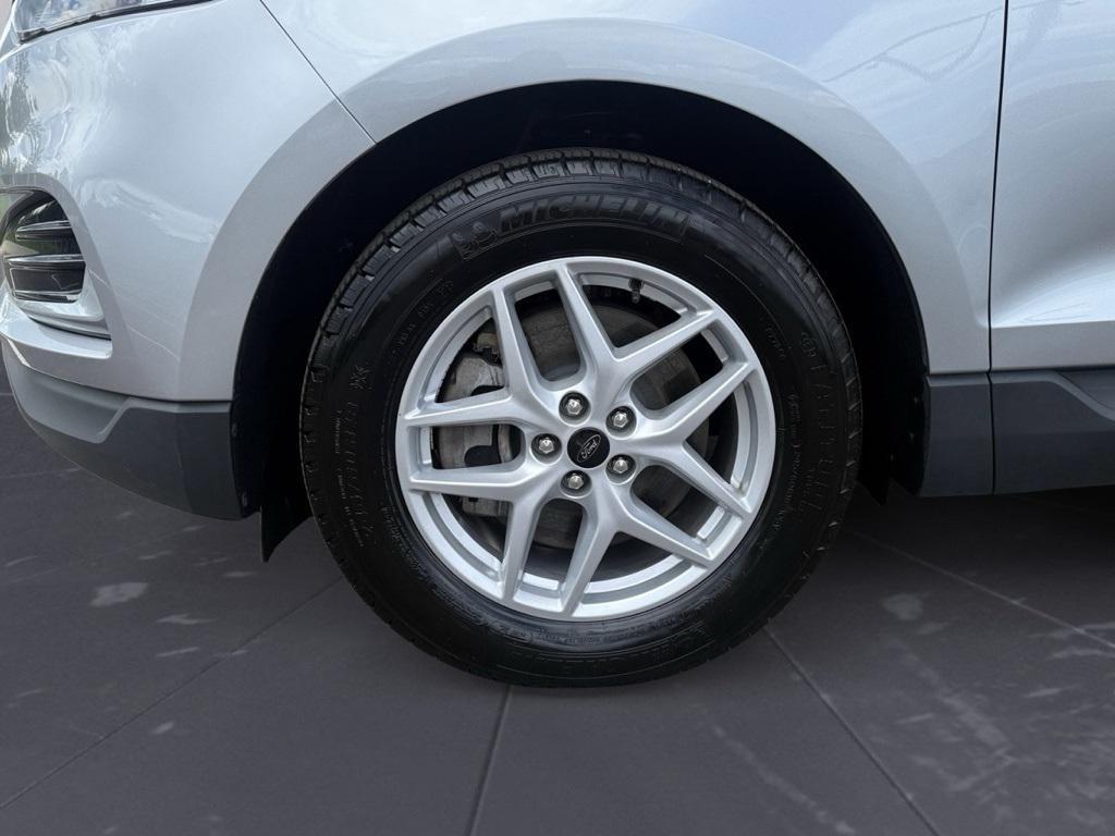 used 2024 Ford Edge car, priced at $26,923