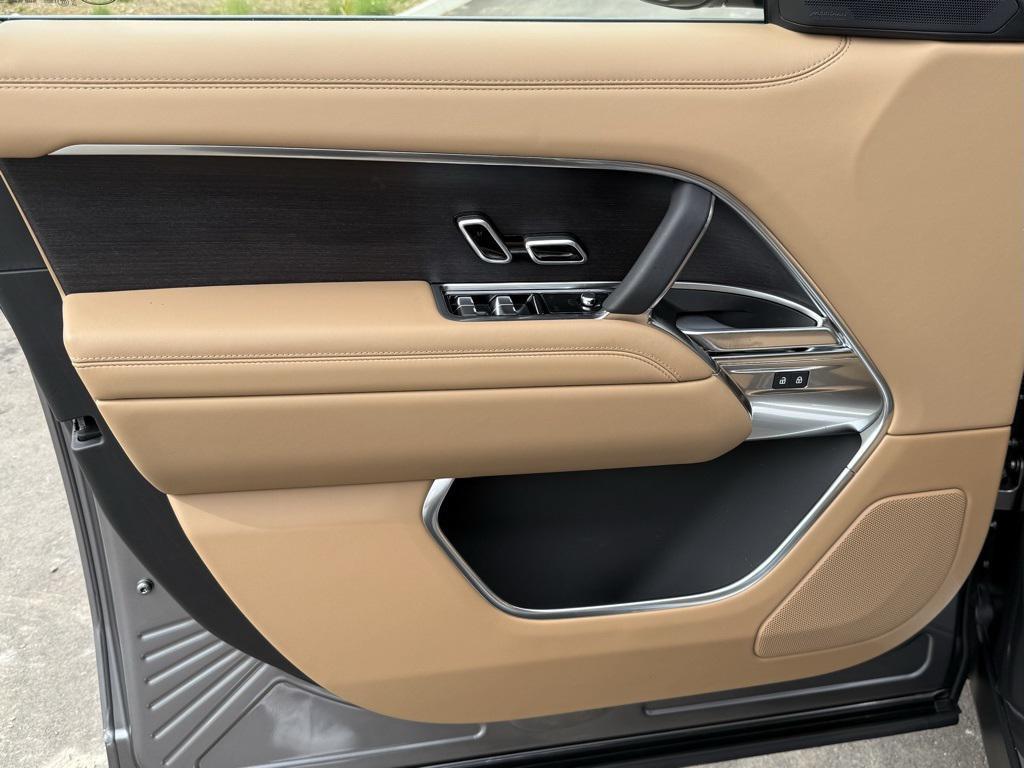 new 2025 Land Rover Range Rover car, priced at $150,985