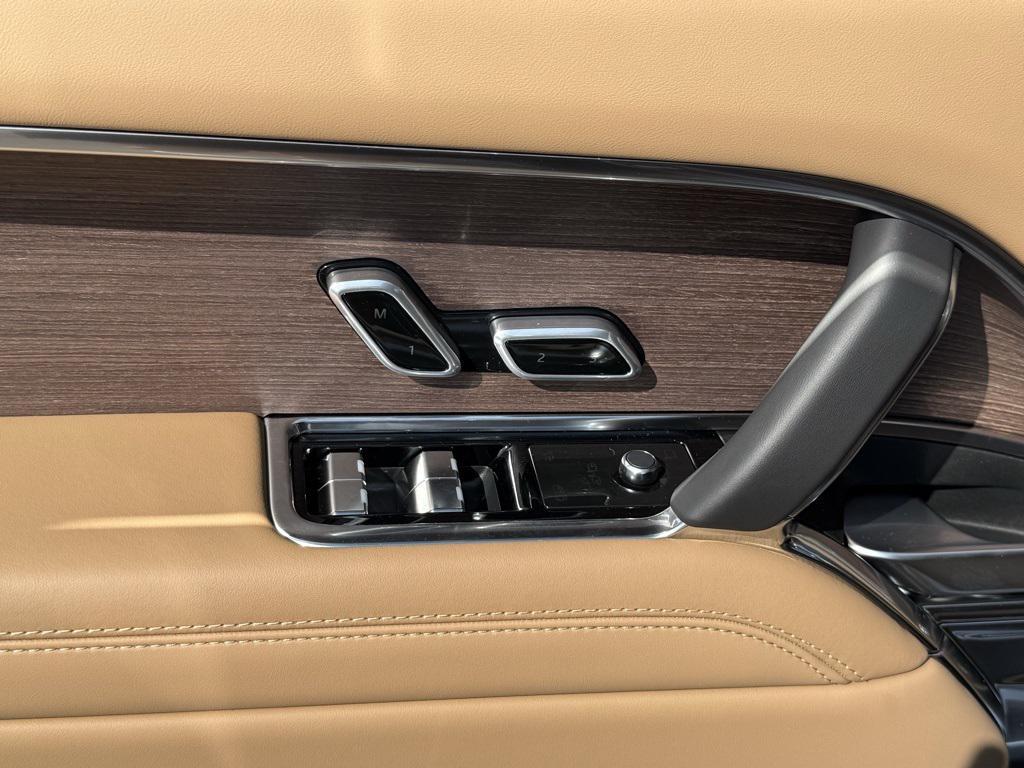 new 2025 Land Rover Range Rover car, priced at $132,880