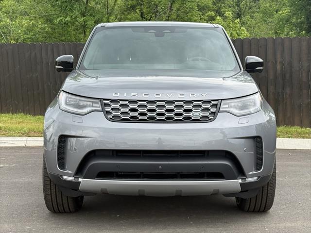 new 2025 Land Rover Discovery car, priced at $69,503