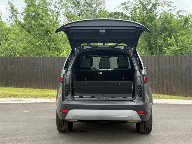 new 2025 Land Rover Discovery car, priced at $69,503