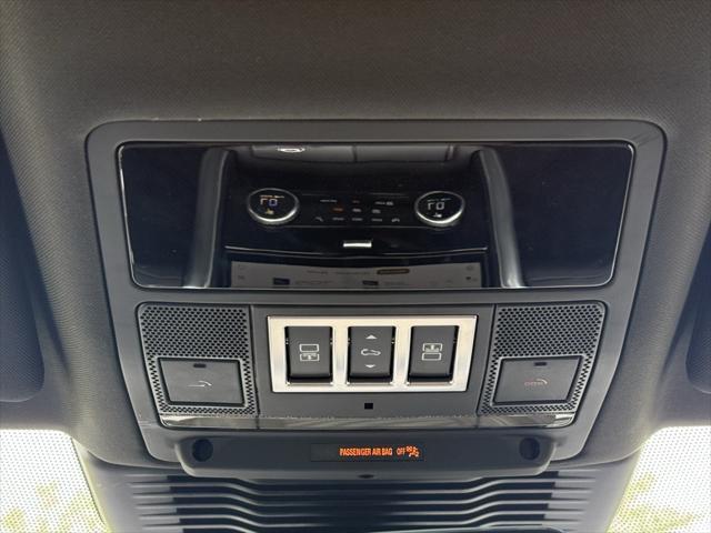 new 2025 Land Rover Discovery car, priced at $69,503