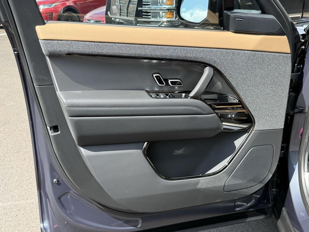new 2025 Land Rover Range Rover Sport car, priced at $93,585