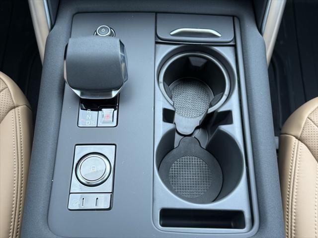 new 2025 Land Rover Discovery car, priced at $80,103