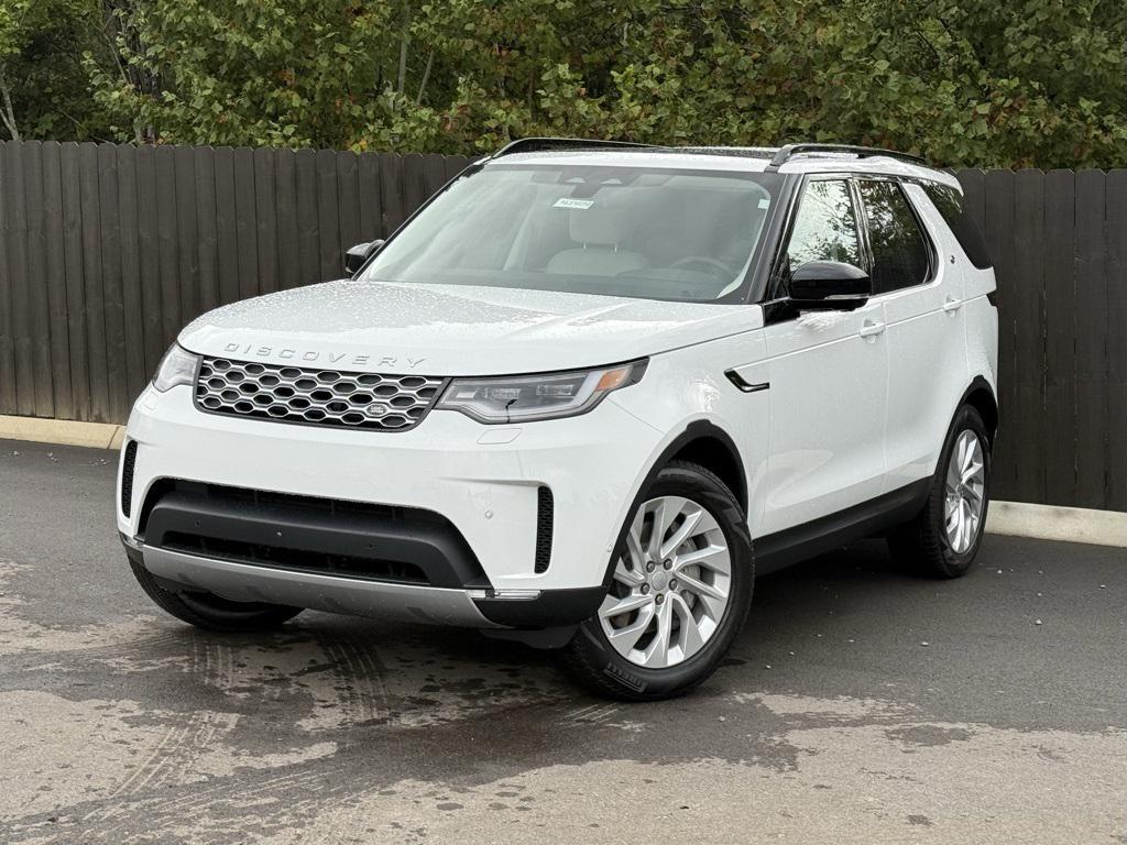 new 2025 Land Rover Discovery car, priced at $66,528