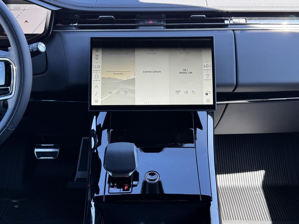new 2025 Land Rover Range Rover Sport car, priced at $122,400