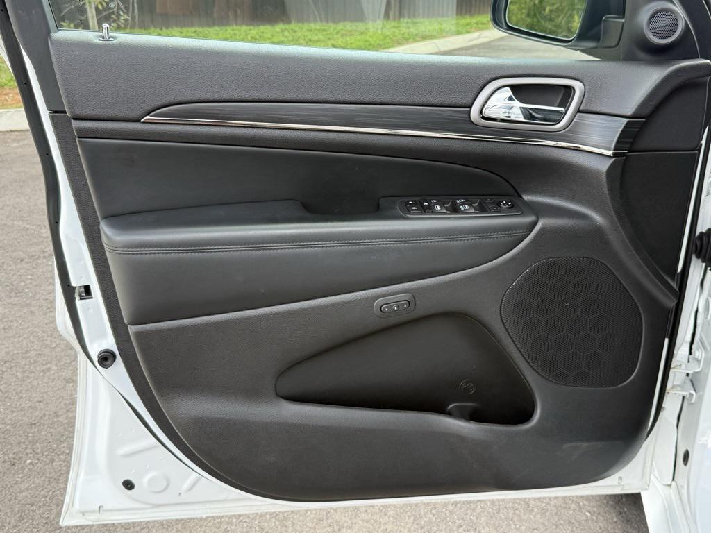 used 2020 Jeep Grand Cherokee car, priced at $24,323