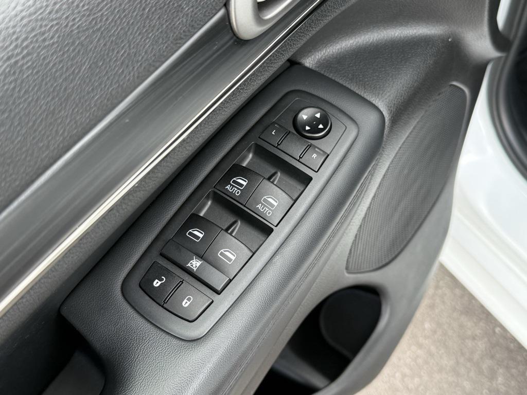 used 2020 Jeep Grand Cherokee car, priced at $24,323