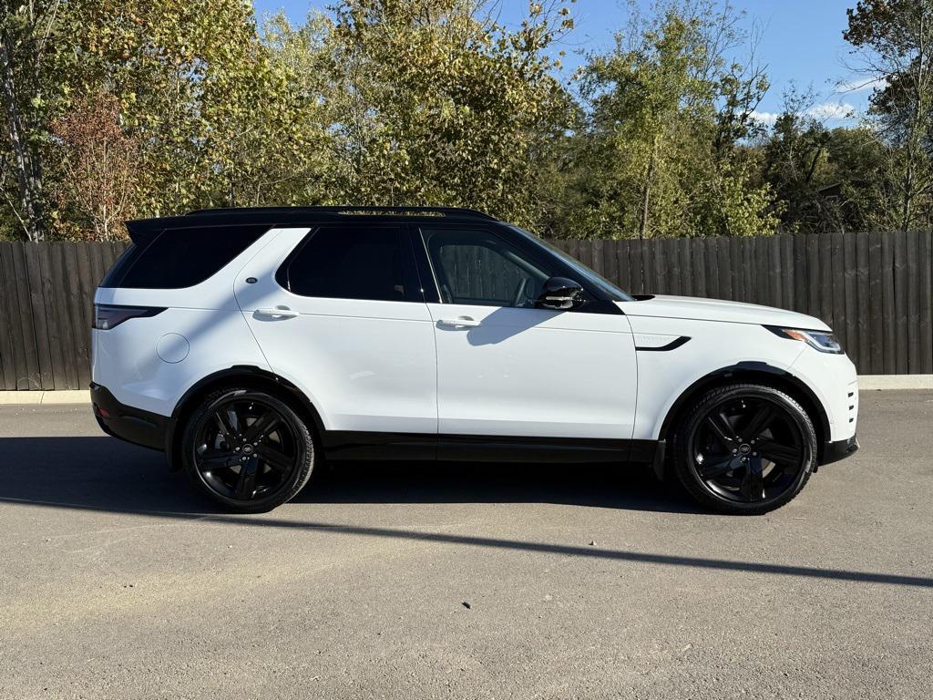 new 2026 Land Rover Discovery car, priced at $80,241