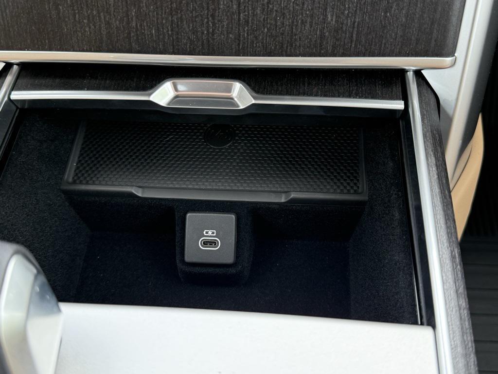 new 2025 Land Rover Range Rover car, priced at $121,965