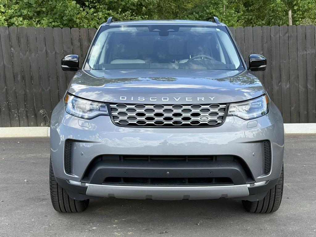 used 2025 Land Rover Discovery car, priced at $67,323