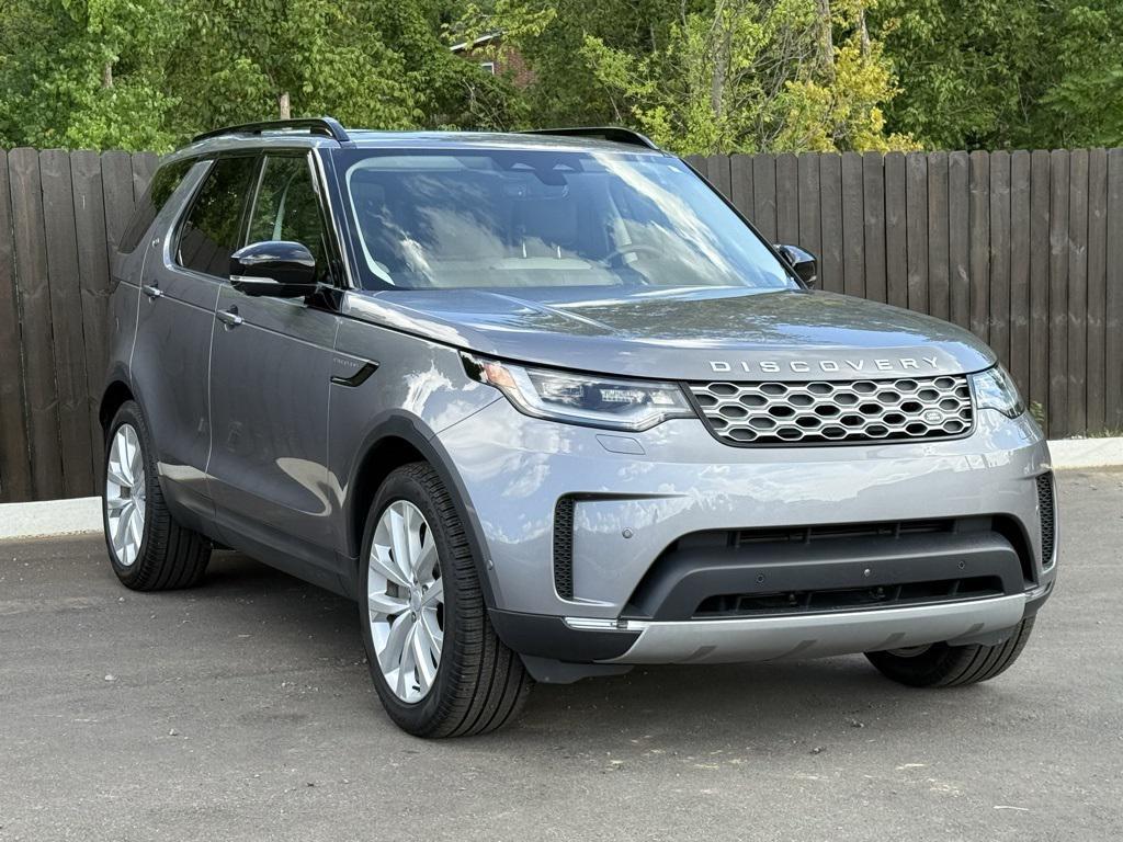 used 2025 Land Rover Discovery car, priced at $67,323