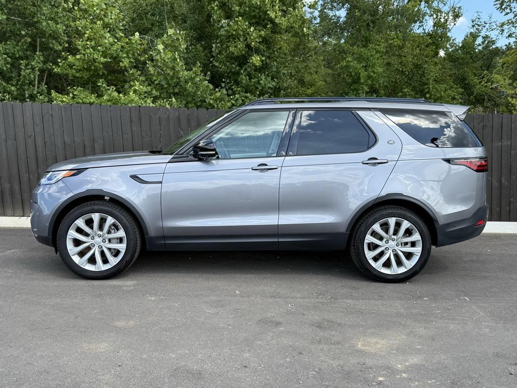used 2025 Land Rover Discovery car, priced at $67,323