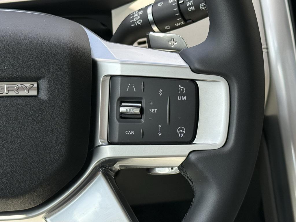 used 2025 Land Rover Discovery car, priced at $67,323