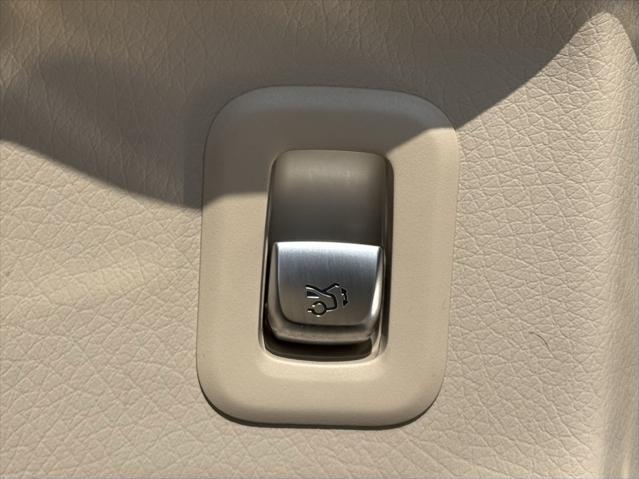 used 2021 Mercedes-Benz GLC 300 car, priced at $29,623