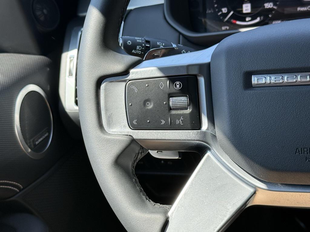 used 2025 Land Rover Discovery car, priced at $67,863