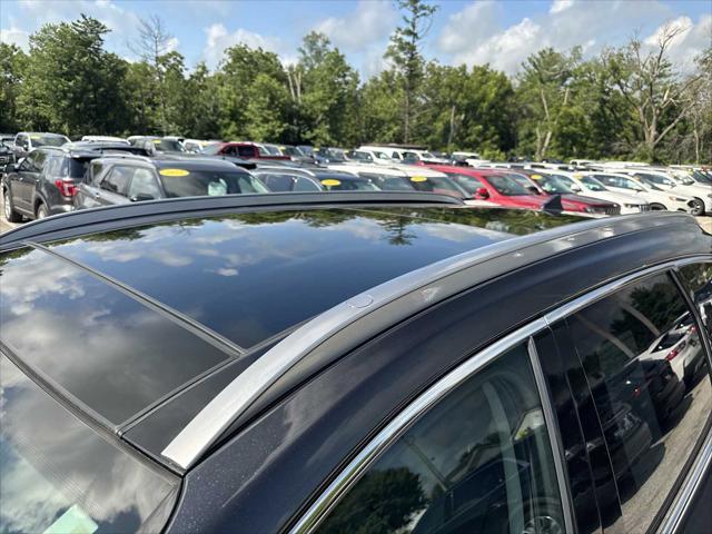 used 2022 Hyundai Santa Fe car, priced at $25,990
