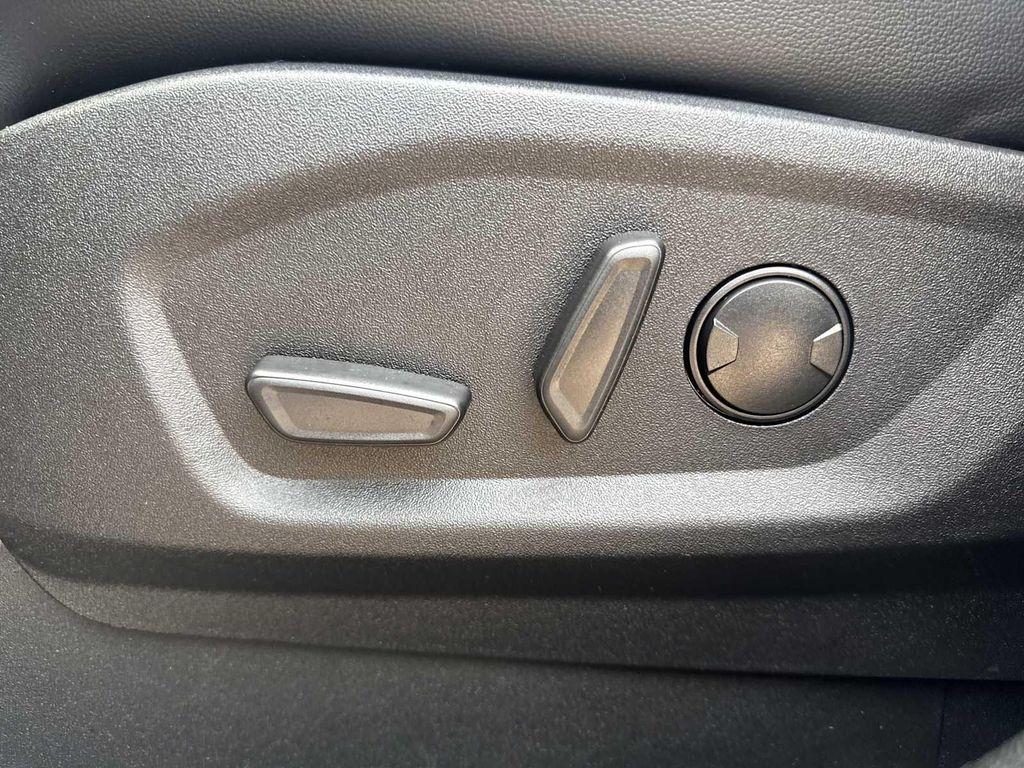 used 2024 Ford Edge car, priced at $34,990