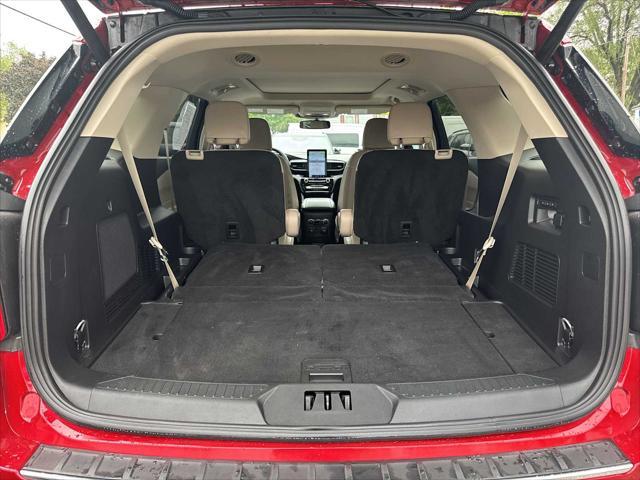 used 2024 Ford Explorer car, priced at $41,990