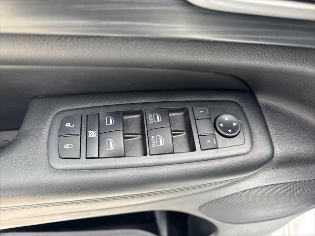 used 2021 Jeep Grand Cherokee car, priced at $25,990
