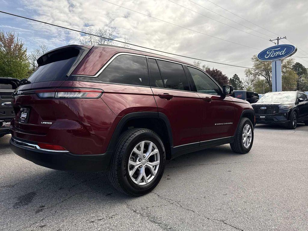 used 2022 Jeep Grand Cherokee car, priced at $31,490
