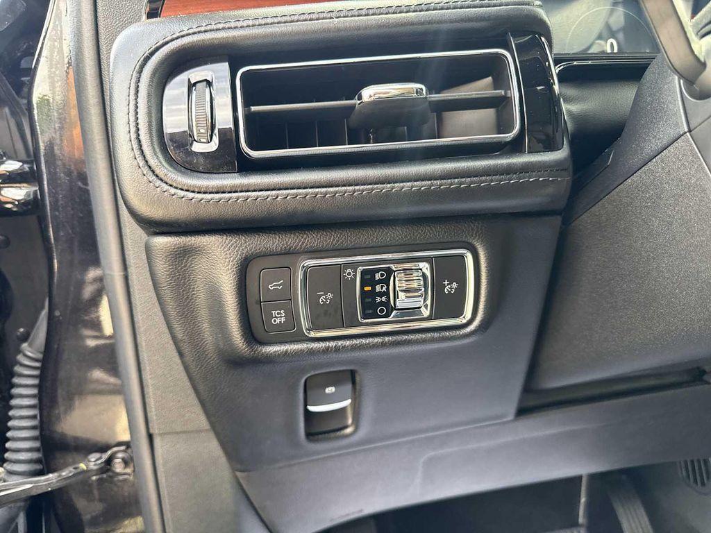 used 2021 Lincoln Nautilus car, priced at $33,990