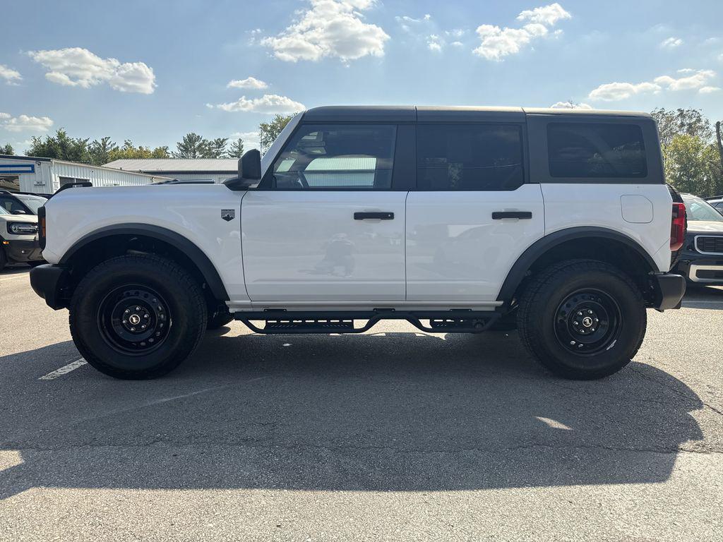 new 2025 Ford Bronco car, priced at $44,634