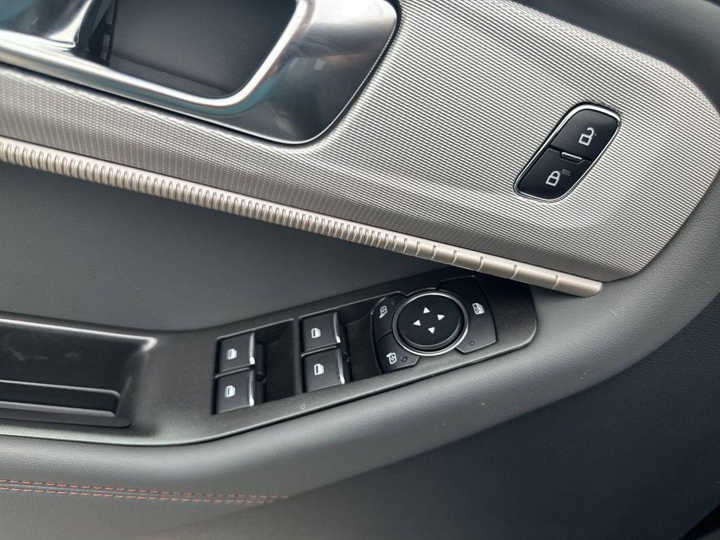 new 2025 Ford Explorer car, priced at $48,248