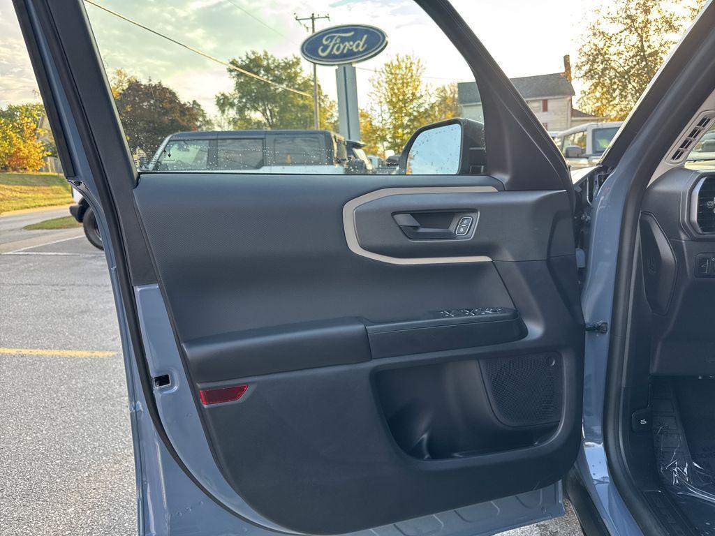 new 2025 Ford Bronco Sport car, priced at $33,924