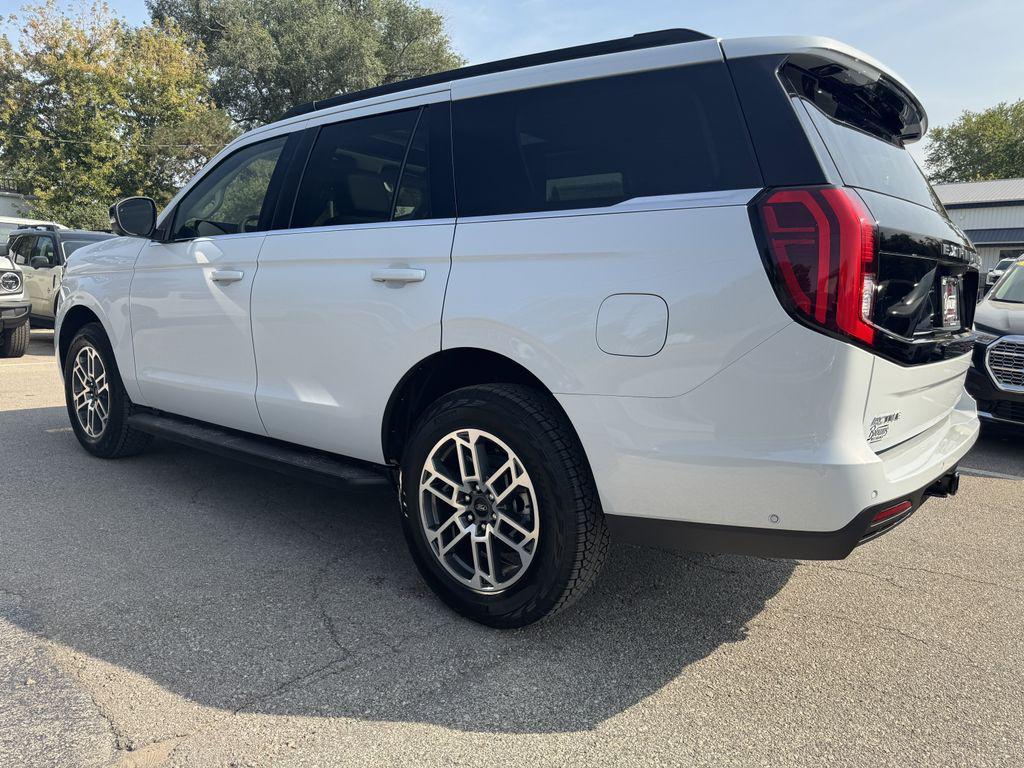 new 2025 Ford Expedition car, priced at $70,885