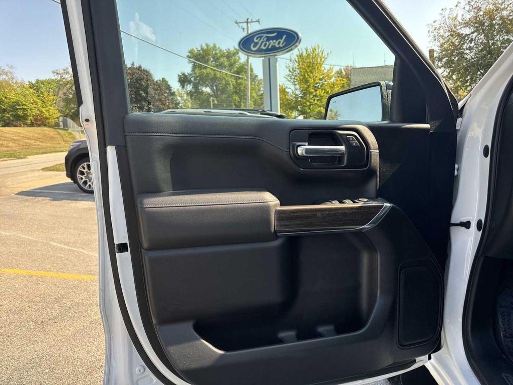 used 2022 Chevrolet Silverado 1500 car, priced at $43,990