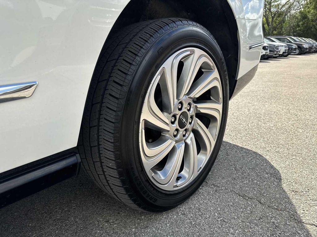 used 2024 Lincoln Navigator car, priced at $65,990